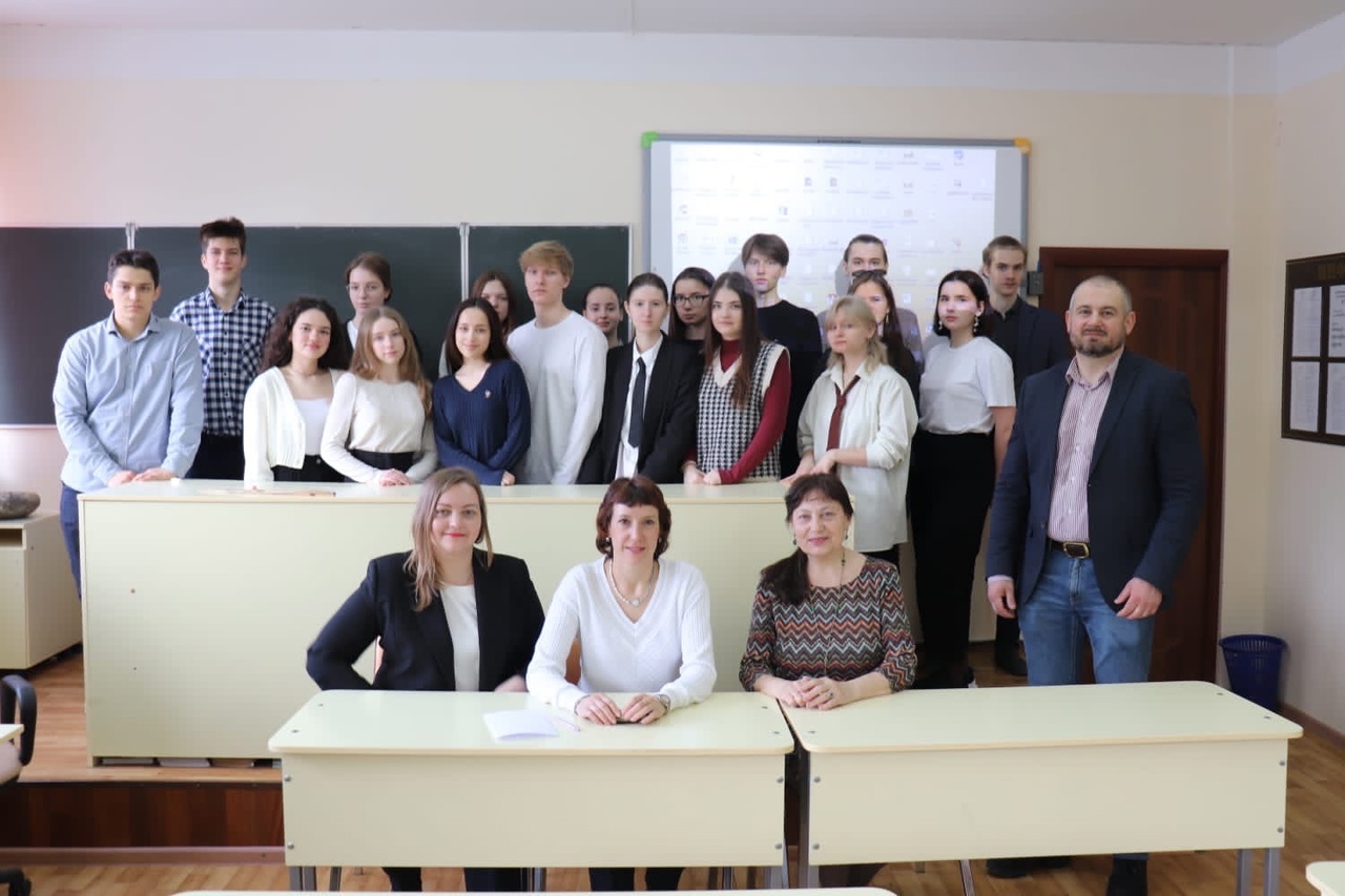 Работники национального оператора РАО провели урок в димитровградской гимназии.