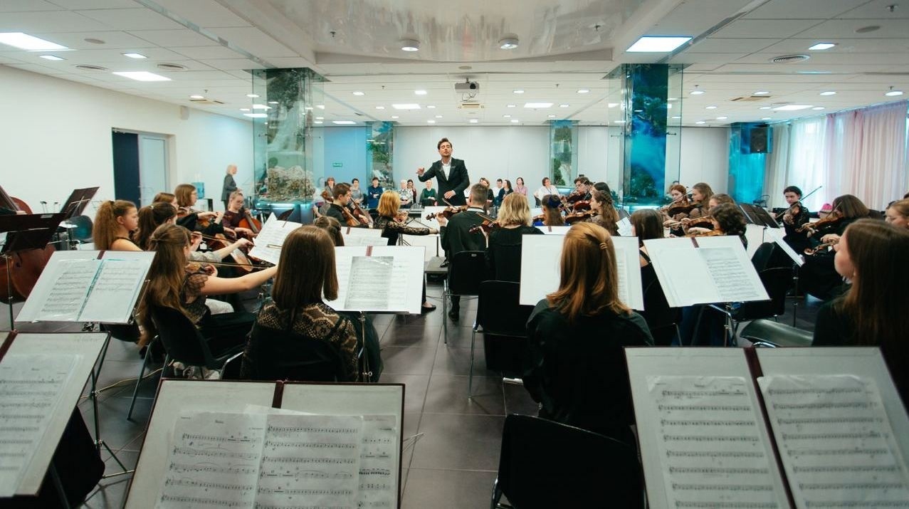 Детский симфонический оркестр атомных городов выступит в Сочи и Москве.