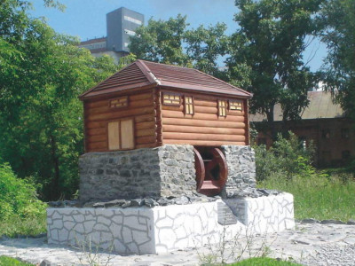 Памятник первой мельнице.