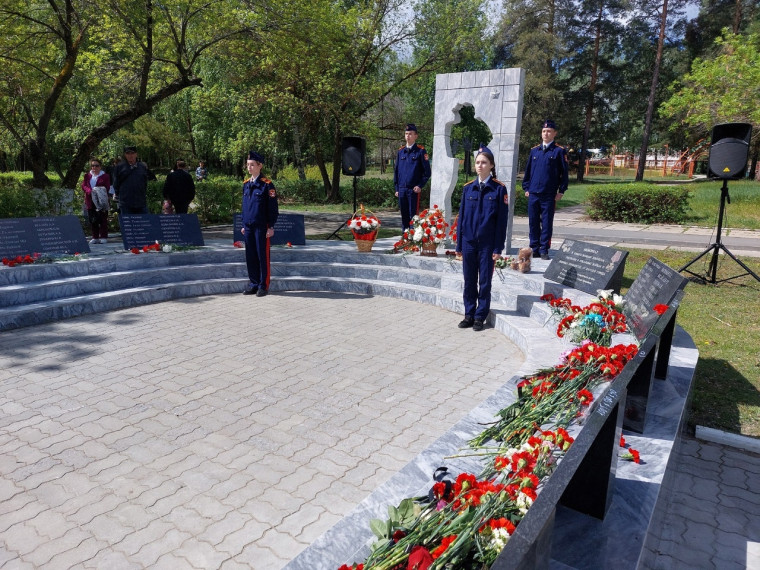 Работа по увековечению памяти погибших участников специальной военной операции продолжается.