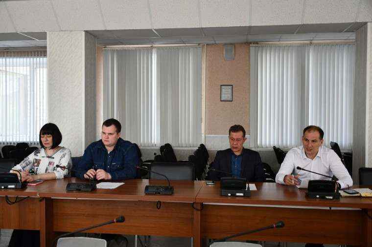 Обсудили инвестиционные программы в работе топливно-энергетического комплекса Димитровграда.